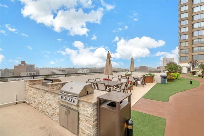APT-17C - 10 City Pl, Condo with 2 bedrooms, 3 bathrooms and null parking in White Plains NY | Image 16