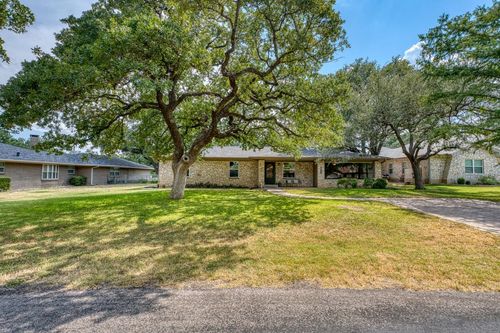 109 Flamingo Cir, Highland Haven, TX, 78654-8235 | Card Image