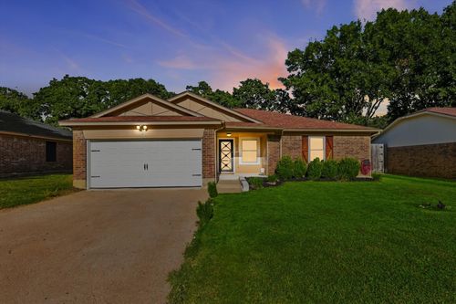 6203 Big Springs Drive, Arlington, TX, 76001 | Card Image