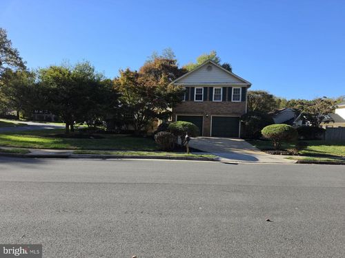 10180 Red Spruce Rd, FAIRFAX, VA, 22032-3607 | Card Image