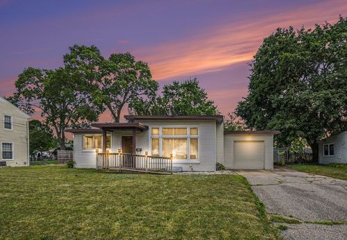 3810 Cheyenne Dr, Grandville, MI, 49418-1834 | Card Image