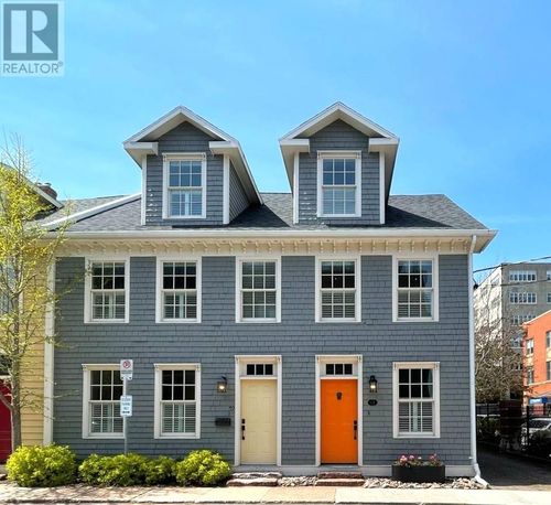 61 Dorchester St, Charlottetown, PE, C1A1C8 | Card Image