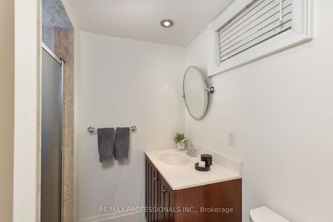 27 Larkin Ave, House other with 4 bedrooms, 2 bathrooms and null parking in Toronto ON | Image 35