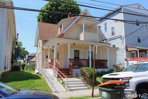 90 Franklin St, Meriden, CT, 06450-3305 | Card Image
