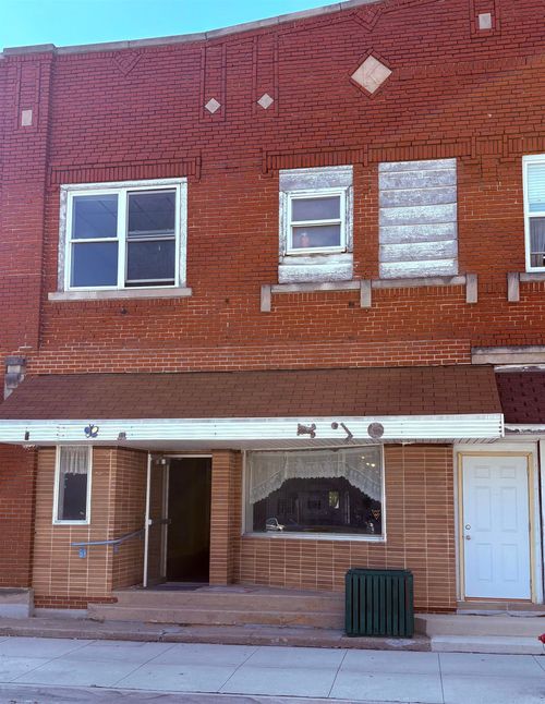 221 Main St Street, Readlyn, IA, 50668 | Card Image