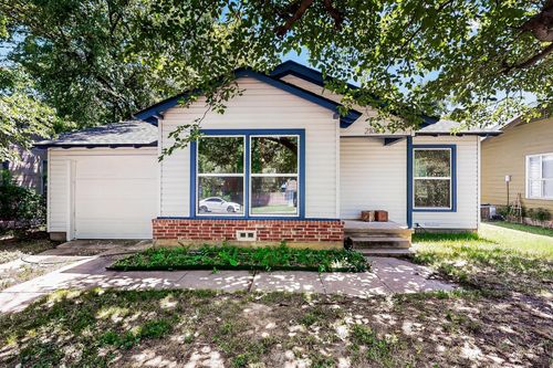 2108 Denison St, Denton, TX, 76201-1825 | Card Image