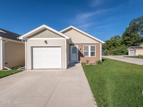 5748 Aurora Pl, Sylvania, OH, 43560-2576 | Card Image