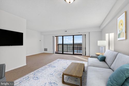 unit-1102-205 Yoakum Pkwy, ALEXANDRIA, VA, 22304-3828 | Card Image