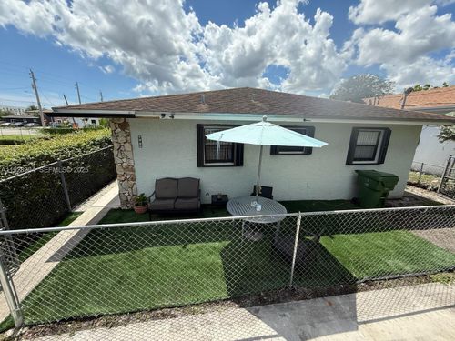 1-2-209 Nw 7th Ct, Hallandale Beach, FL, 33009 | Card Image