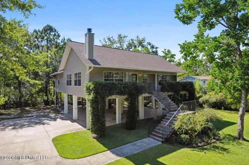 12216 Sandy Hook Ln, Gulfport, MS, 39503-4422 | Card Image
