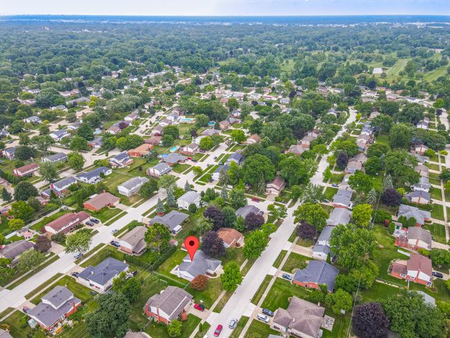16592 Country Club Dr, House other with 3 bedrooms, 2 bathrooms and null parking in Livonia MI | Image 32