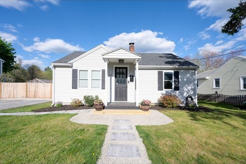 62 Clapp St, Abington, MA, 02351-2306 | Card Image