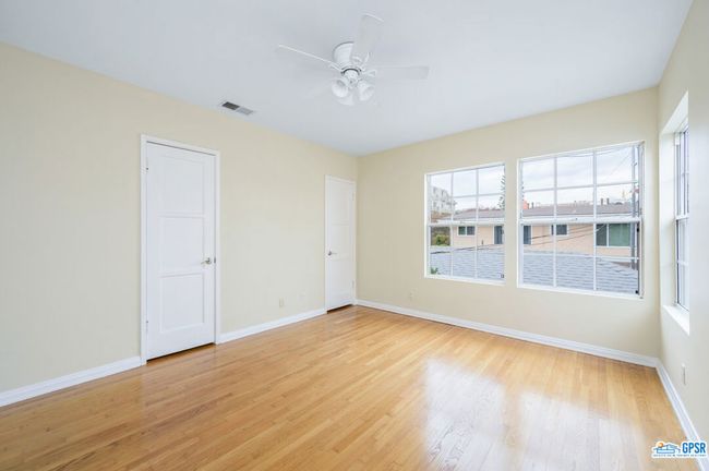 9425 W Olympic Blvd, Condo with 1 bedrooms, 1 bathrooms and 1 parking in Beverly Hills CA | Image 14
