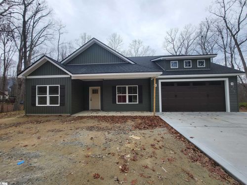 16 Forest Dr, Travelers Rest, SC, 29690-8178 | Card Image