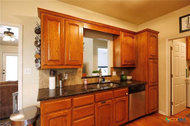 6 S Bobcat Ct, House other with 3 bedrooms, 2 bathrooms and null parking in Morgans Point Resort TX | Image 11