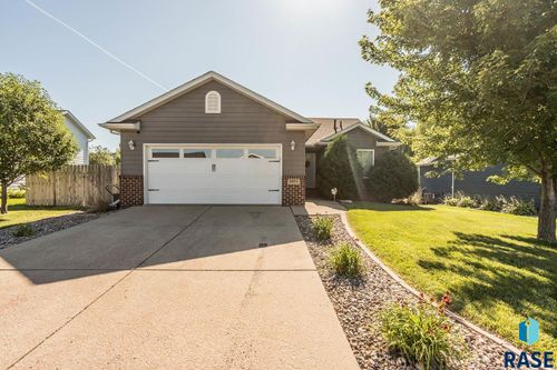 5304 S Mayo Ave, Sioux Falls, SD, 57106-5904 | Card Image