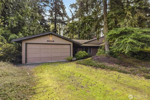 20319 92nd Ave W, Edmonds, WA, 98020-2991 | Card Image