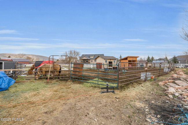 1962 Bluff Crest Rd, Home with 4 bedrooms, 3 bathrooms and null parking in Francis UT | Image 34