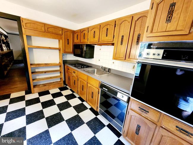 39501 Tollhouse Rd, House other with 3 bedrooms, 1 bathrooms and null parking in LOVETTSVILLE VA | Image 7
