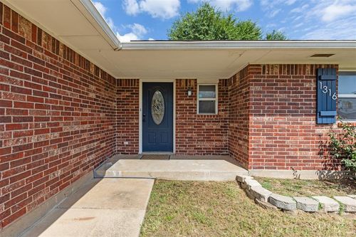 1316 Sunrise, Moore, OK, 73160-3645 | Card Image