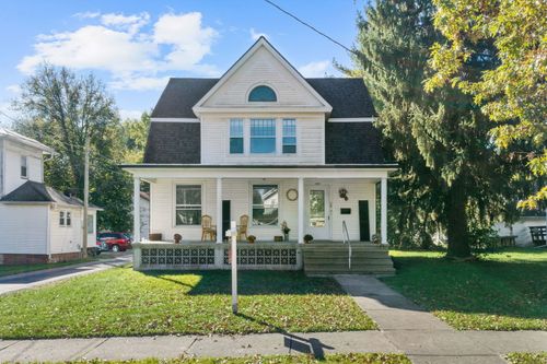 1107 6th St, Mendota, IL, 61342-1922 | Card Image