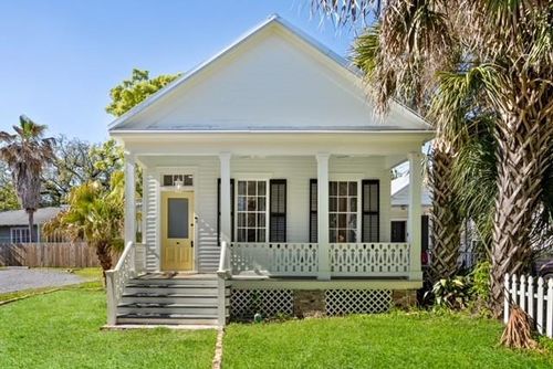 934 Conti St, Mobile, AL, 36604-2506 | Card Image