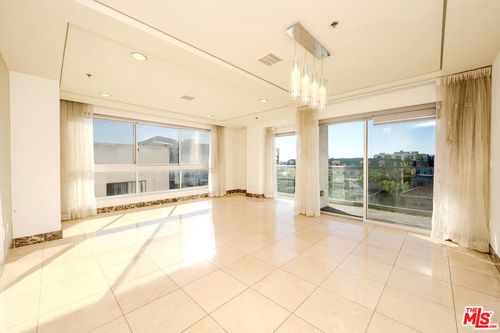 501-702 S Serrano Avenue, Los Angeles, CA, 90005 | Card Image