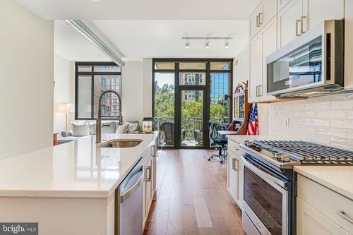 unit-307-2000 Clarendon Blvd, ARLINGTON, VA, 22201-2968 | Card Image