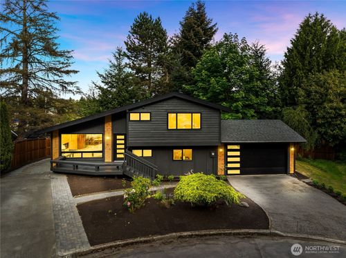 13652 99th Ave Ne, Kirkland, WA, 98034-1929 | Card Image