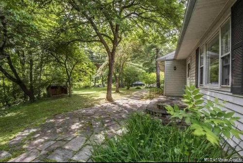 489 Mill Rd, Rhinebeck, NY, 12572-2547 | Card Image