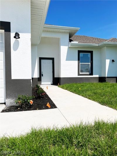 3013 30th Street W, House other with 4 bedrooms, 2 bathrooms and null parking in Lehigh Acres FL | Image 1