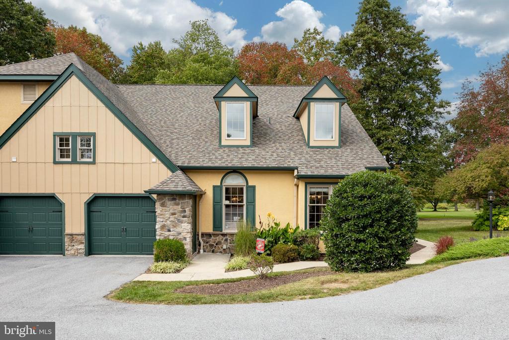 Oakmont Ct, West Chester, PA 19380