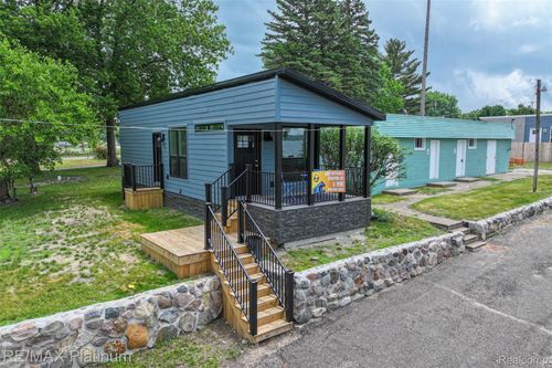 27 Sunset Way, Linden, MI, 48451 | Card Image
