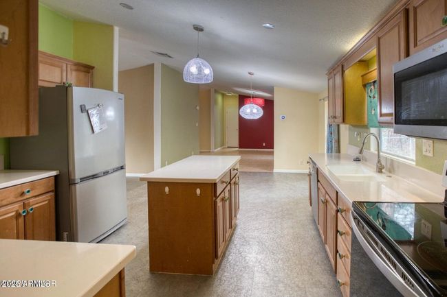241 Timber Ridge Loop, House other with 3 bedrooms, 2 bathrooms and null parking in Show Low AZ | Image 8