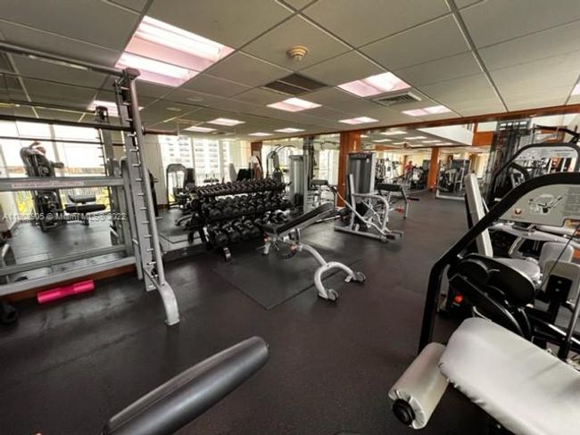 APT-3921 - 31 Se 5 Th St, Condo with 3 bedrooms, 3 bathrooms and null parking in Miami FL | Image 25