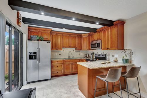 99 Lake Arbor Dr, Palm Springs, FL, 33461-2104 | Card Image