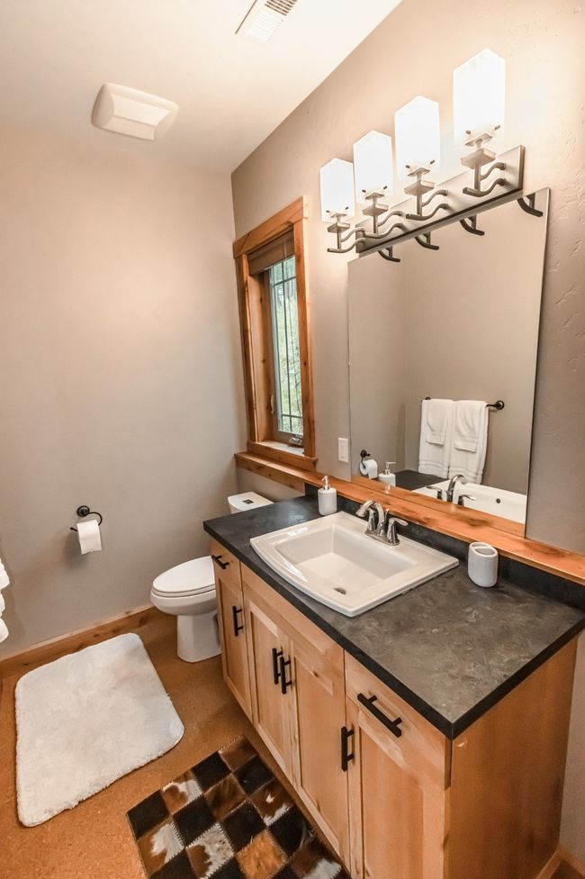 Downstairs Bathroom | Image 28