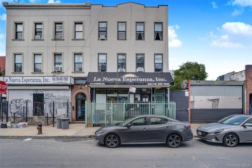 213 Johnson Ave, Brooklyn, NY, 11206-2743 | Card Image