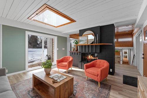 4015 W Kiley Avenue, Milwaukee, WI, 53209 | Card Image