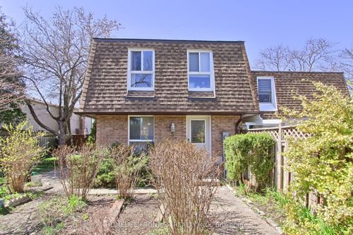 5 Penwick Cres, Richmond Hill, ON, L4C5B3 | Card Image