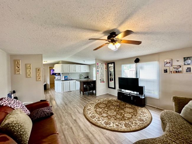 105 Singleton Dr, House other with 3 bedrooms, 2 bathrooms and 4 parking in Spicewood TX | Image 7