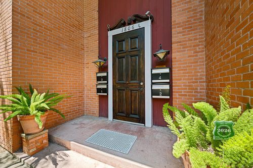 1-1806 Banks St, Houston, TX, 77098-5447 | Card Image