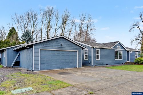 130 N Noble Ave, Stayton, OR, 97383-1551 | Card Image