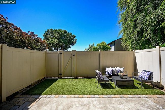 761 Pine St, Townhouse with 3 bedrooms, 2 bathrooms and 1 parking in Livermore CA | Image 17