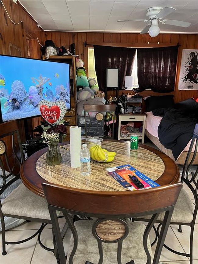 Apartment living area | Image 22