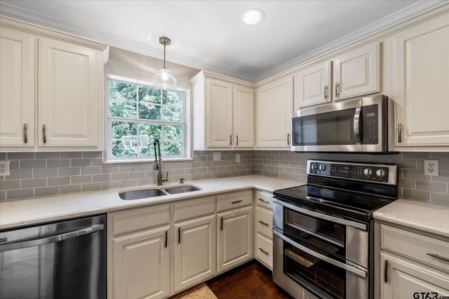 1113 Millstone Ln, House other with 4 bedrooms, 3 bathrooms and null parking in Chandler TX | Image 20