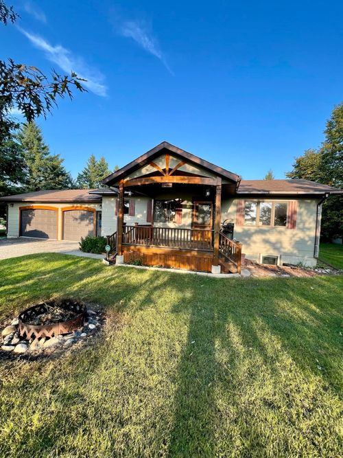 423 N Sunset Ave, Parkers Prairie, MN, 56361-4737 | Card Image