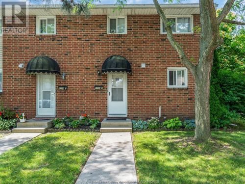 3-9384 Esplanade, Windsor, ON, N8R | Card Image