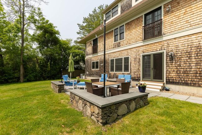 UNIT-4 - 162 Mill Pond Way, Condo with 3 bedrooms, 3 bathrooms and null parking in Portsmouth NH | Image 13