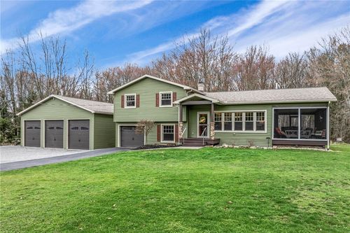 279 Elliott Rd, Grove City, PA, 16127-6705 | Card Image